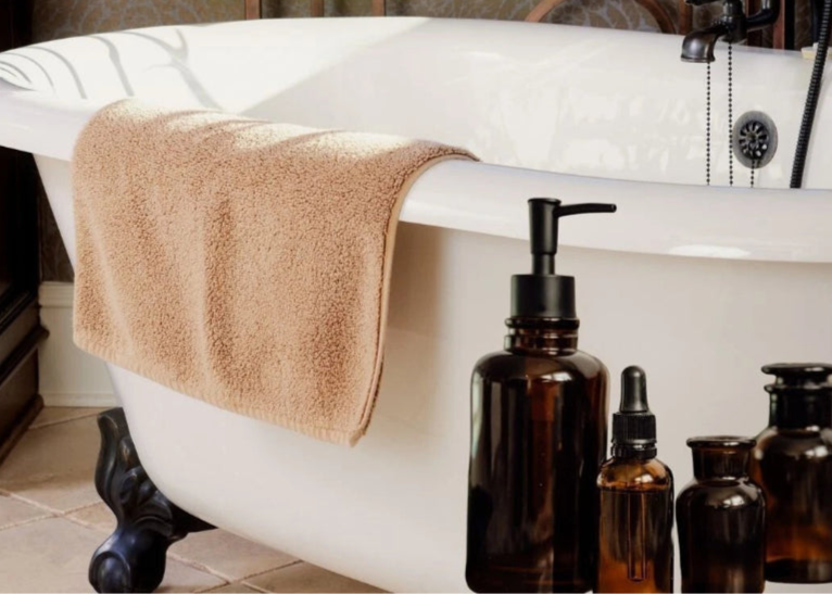 BATH & SPA OIL-YOU CREATE THE SCENT